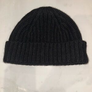 Black Ribbed 100% Cashmere Knit Beanie